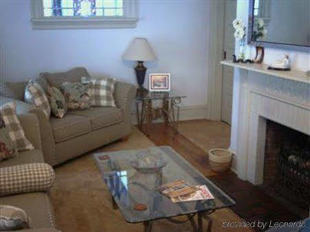 Four Creeks Bed & Breakfast Girard Zimmer foto