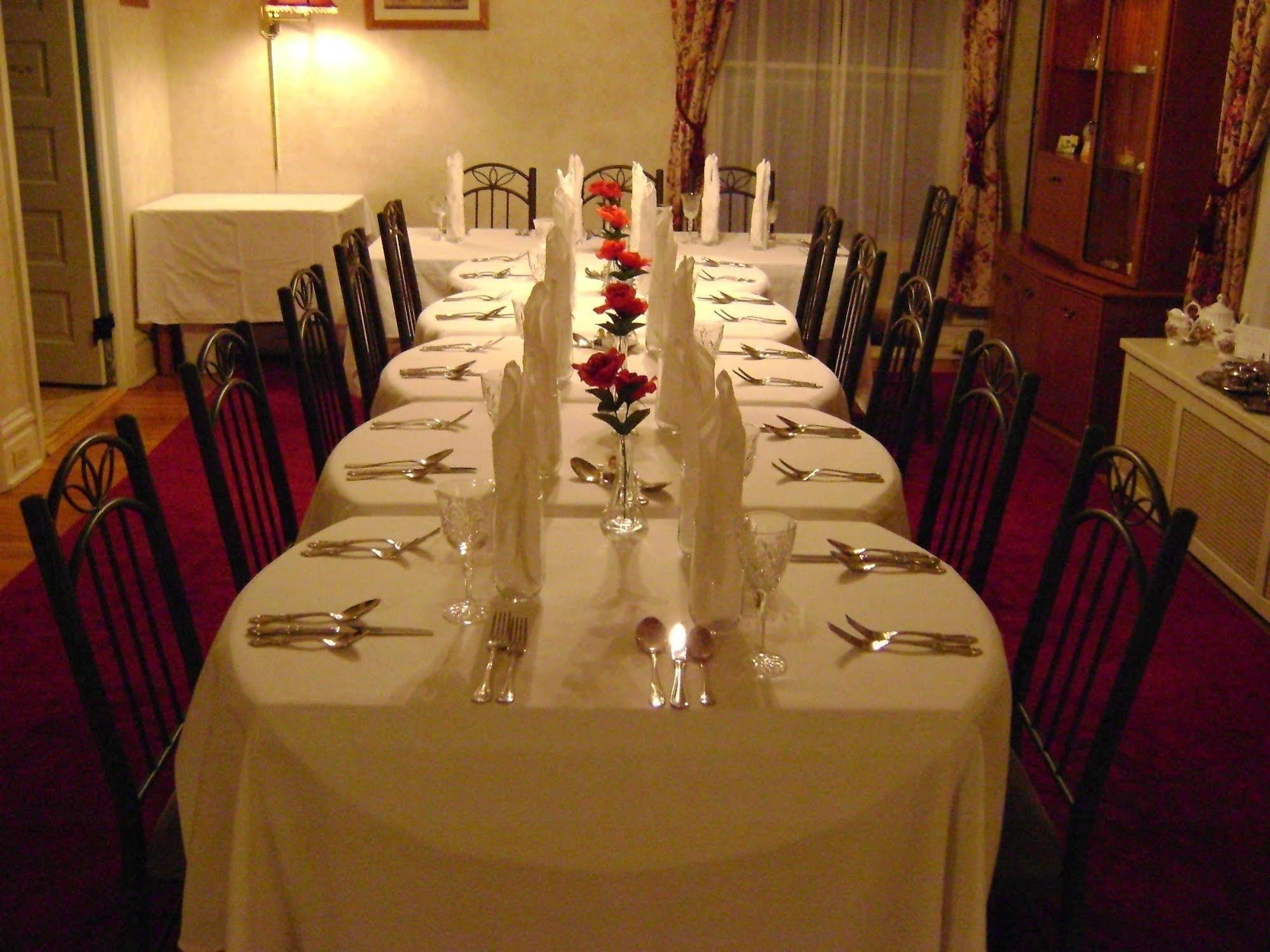 Four Creeks Bed & Breakfast Girard Restaurant foto